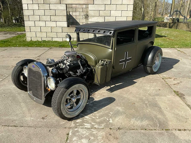 1930 ford hot rod a legervoertuig “v8” farmpro - afbeelding 1 van  26