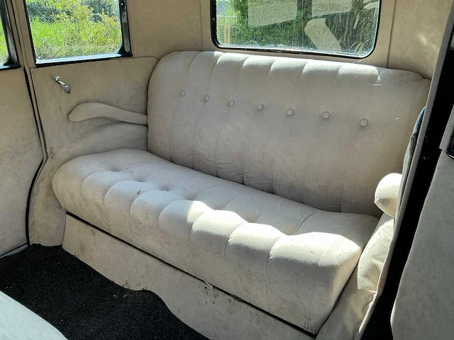 1934 renault viva quatre oldtimer - afbeelding 52 van  72