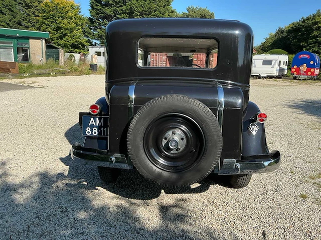1934 renault viva quatre oldtimer - afbeelding 56 van  72
