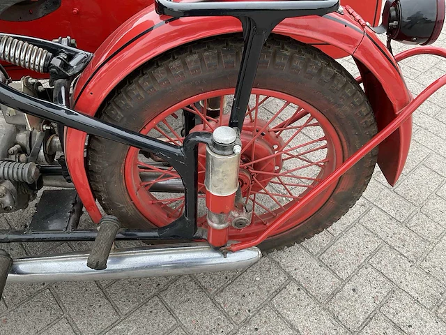 1942 dnepr m72 motorfiets met zijspan - afbeelding 6 van  19