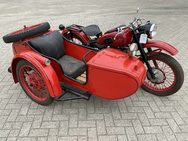 1942 dnepr m72 motorfiets met zijspan - afbeelding 12 van  19