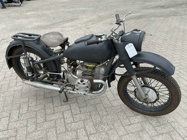 1942 dnepr m72 motorfiets - afbeelding 9 van  16