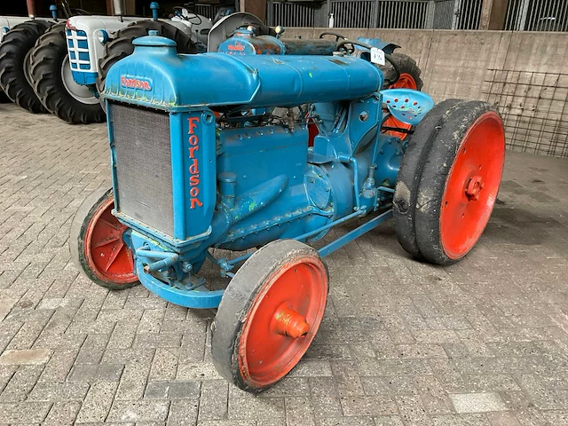 1943 fordson n industry oldtimer tractor - afbeelding 1 van  16