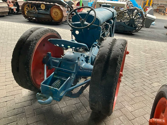 1943 fordson n industry oldtimer tractor - afbeelding 10 van  16