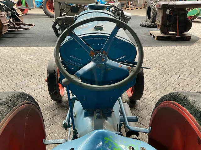 1943 fordson n industry oldtimer tractor - afbeelding 16 van  16