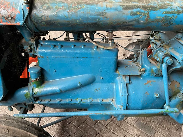 1943 fordson n oldtimer tractor - afbeelding 2 van  16