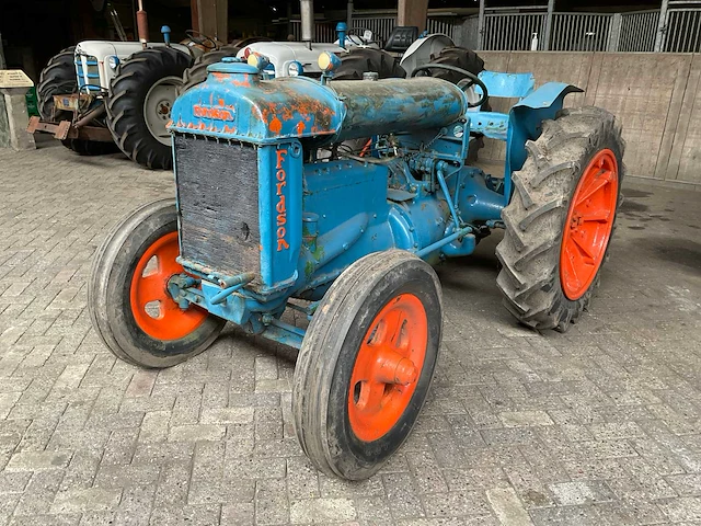 1943 fordson n oldtimer tractor - afbeelding 1 van  16
