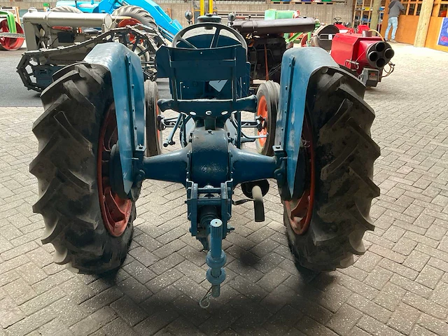 1943 fordson n oldtimer tractor - afbeelding 14 van  16