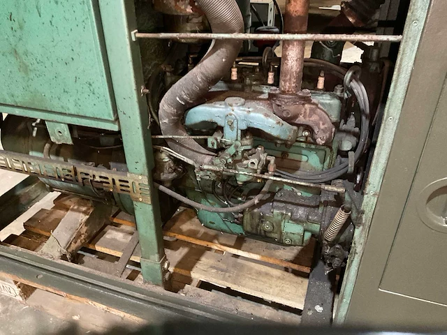 1943 us army petrol noodstroomaggregaat - afbeelding 2 van  14