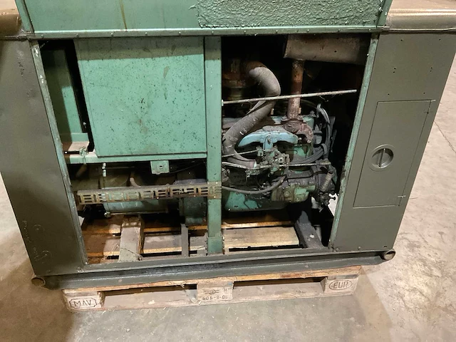 1943 us army petrol noodstroomaggregaat - afbeelding 9 van  14