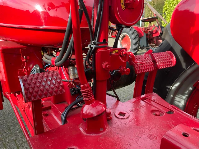 1947 mccormick farmall h oldtimer tractor - afbeelding 21 van  33