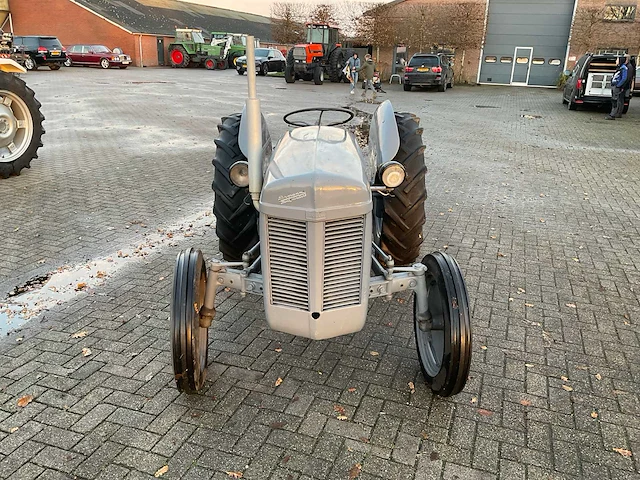 1949 massey ferguson te 20 oldtimer tractor - afbeelding 7 van  14