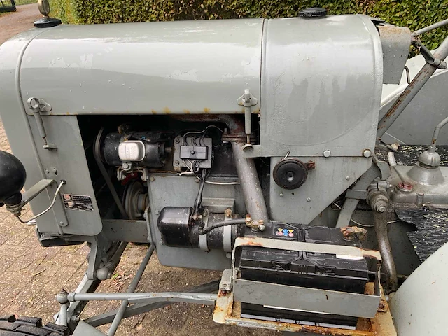 1951 eicher a7635 tweewielaangedreven landbouwtractor - afbeelding 6 van  31