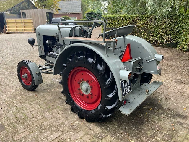 1951 eicher a7635 tweewielaangedreven landbouwtractor - afbeelding 28 van  31