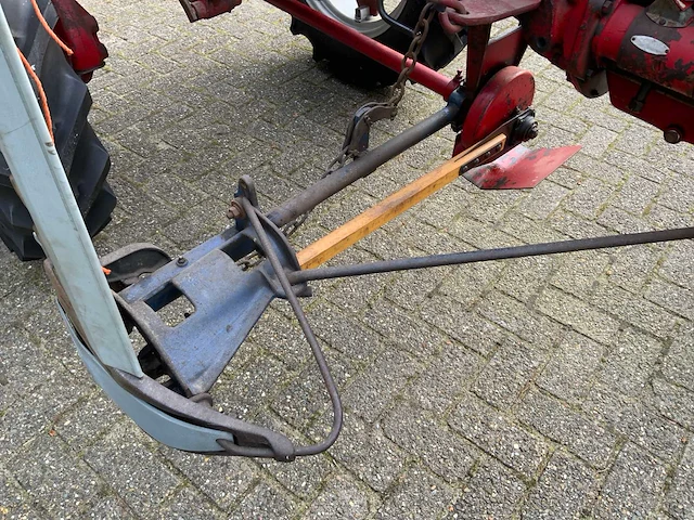 1951 mccormick farmall cub oldtimer tractor - afbeelding 16 van  32