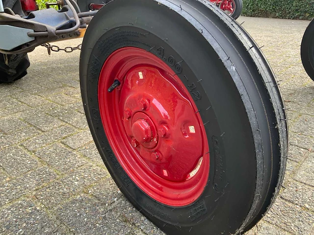 1951 mccormick farmall cub oldtimer tractor - afbeelding 30 van  32