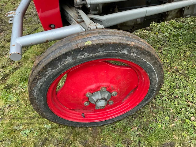 1952 massey ferguson tef 20 oldtimer tractor - afbeelding 10 van  27