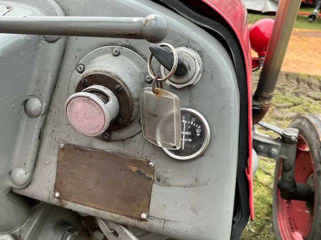 1952 massey ferguson tef 20 oldtimer tractor - afbeelding 17 van  27
