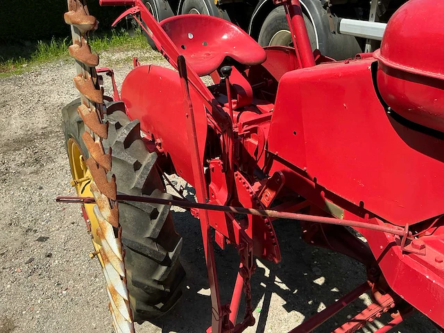 1952 massey-harris pony oldtimer tractor - afbeelding 2 van  25