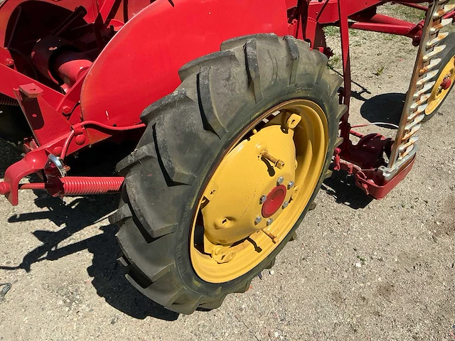 1952 massey-harris pony oldtimer tractor - afbeelding 4 van  25