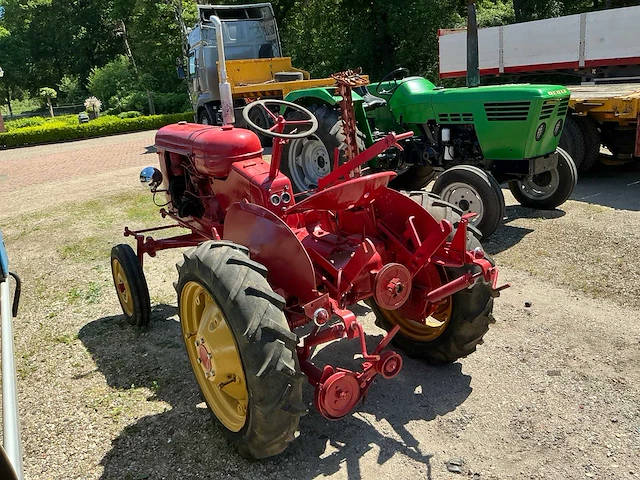 1952 massey-harris pony oldtimer tractor - afbeelding 21 van  25