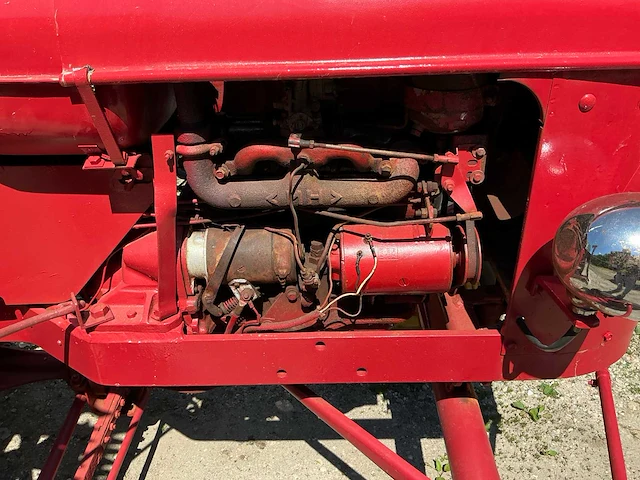 1952 massey-harris pony oldtimer tractor - afbeelding 24 van  25