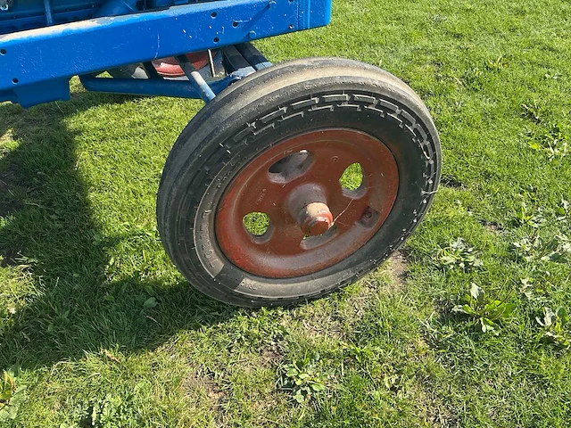 1955 fordson major oldtimer tractor - afbeelding 11 van  29