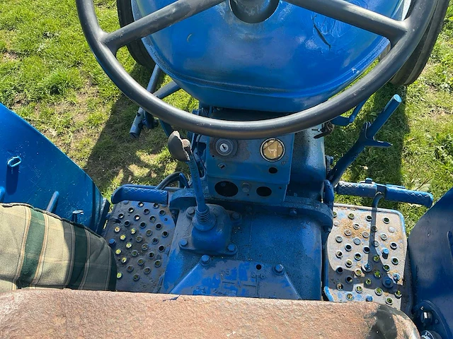 1955 fordson major oldtimer tractor - afbeelding 18 van  29