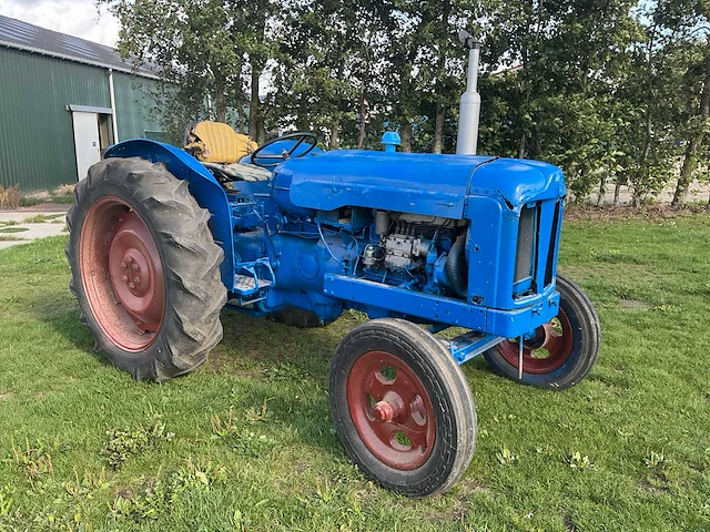 1955 fordson major oldtimer tractor - afbeelding 27 van  29