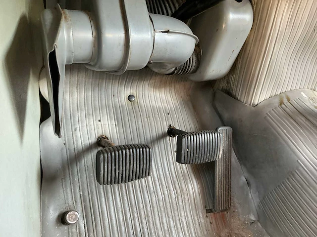 1955 volvo pv444 oldtimer - afbeelding 38 van  65
