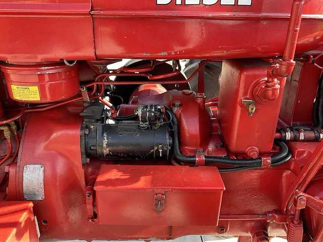 1956 farmall super bmd oldtimer tractor - afbeelding 24 van  27