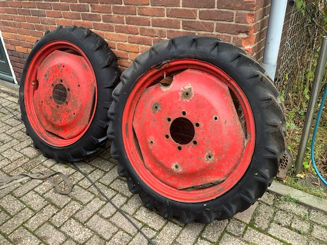 1956 guldner 14ps oldtimer tractor - afbeelding 18 van  26