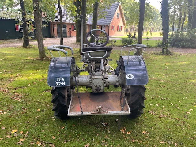 1956 guldner 14ps oldtimer tractor - afbeelding 19 van  24