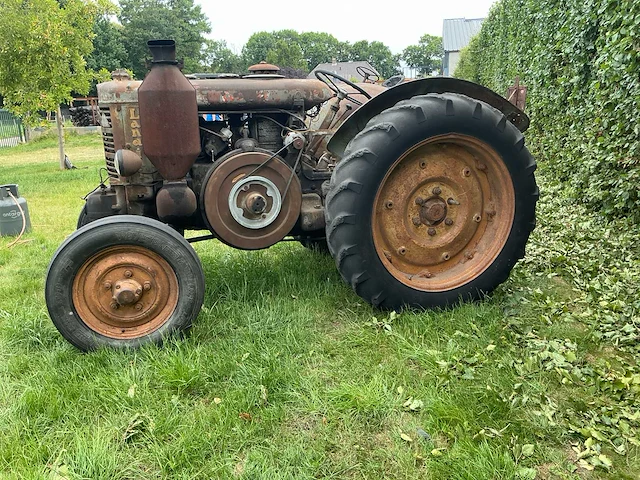 1956 landini l35 gloeikop oldtimer tractor - afbeelding 12 van  27