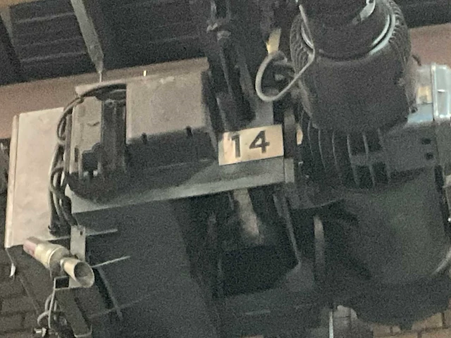 1956 v.d. bergh enkelligger onderhang halkraan 3,0t - afbeelding 2 van  12