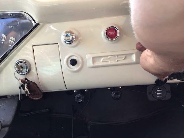 1957 chevrolet apache 3200 personenauto - afbeelding 7 van  42