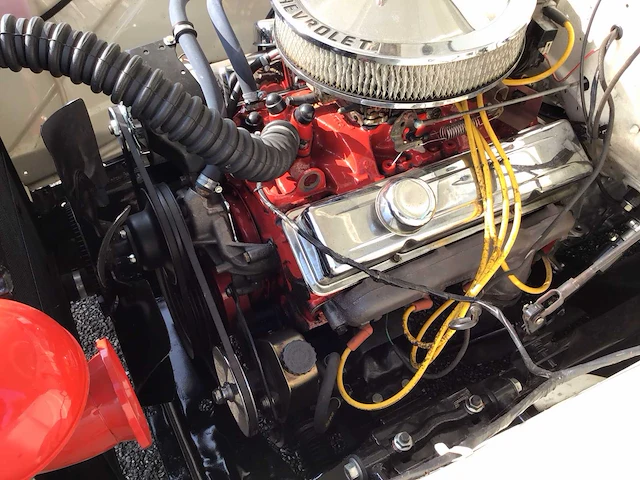 1957 chevrolet apache 3200 personenauto - afbeelding 33 van  42