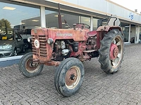 1957 mc cormick international farmall d-430 oldtimer tractor - afbeelding 1 van  24