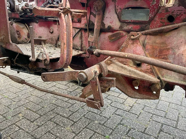 1957 mc cormick international farmall d-430 oldtimer tractor - afbeelding 22 van  24