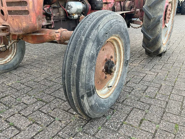1957 mc cormick international farmall d-430 oldtimer tractor - afbeelding 8 van  24