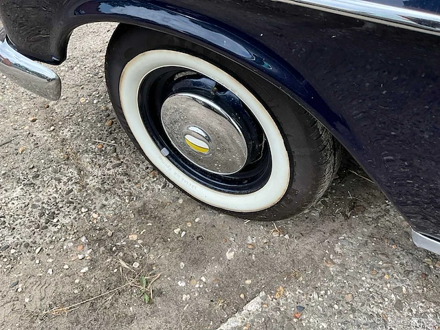 1957 opel rekord oldtimer - afbeelding 13 van  24