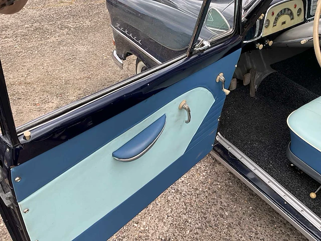 1957 opel rekord oldtimer - afbeelding 24 van  24