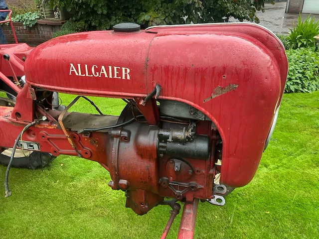 1957 porsche a 111 oldtimer tractor - afbeelding 16 van  16