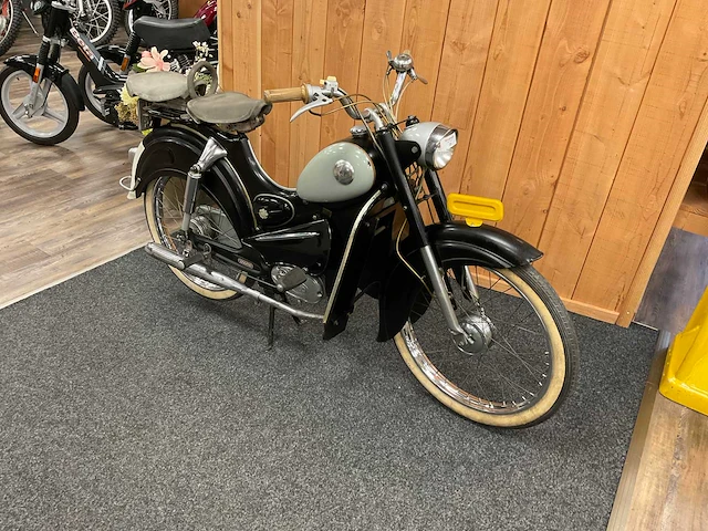 1958 sparta 2 versnelling brommer - afbeelding 7 van  14