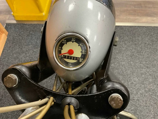 1958 sparta 2 versnelling brommer - afbeelding 14 van  14