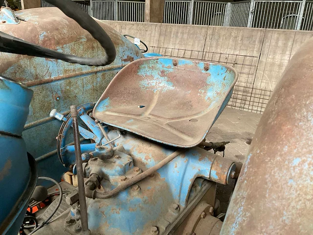 1959 fordson super major oldtimer tractor - afbeelding 3 van  17