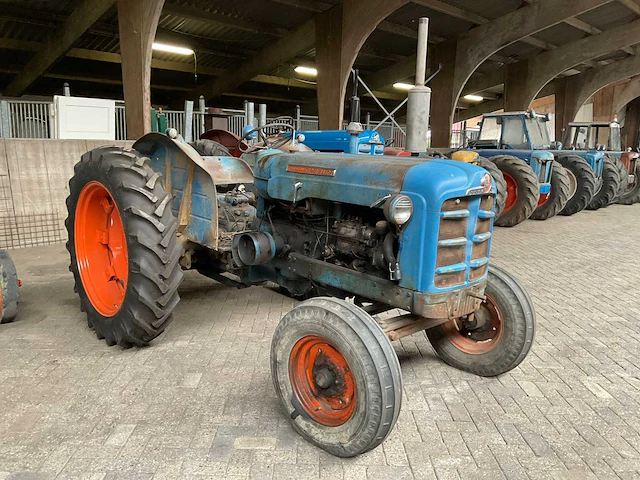 1959 fordson super major oldtimer tractor - afbeelding 12 van  17