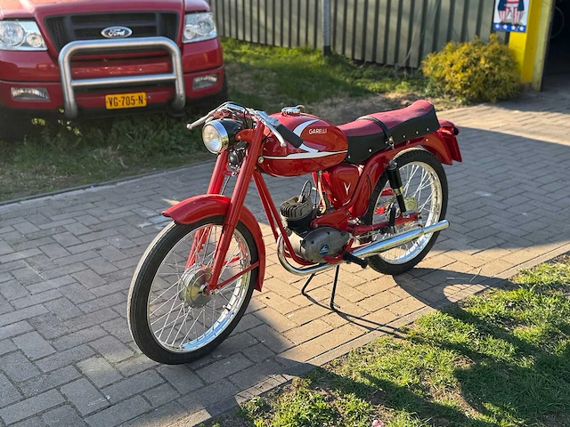 1959 garelli 70 brommer - afbeelding 1 van  7