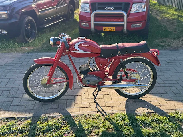 1959 garelli 70 brommer - afbeelding 2 van  7