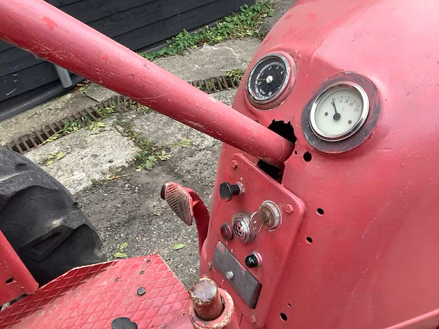 1959 guldner ab10 tweewielaangedreven landbouwtractor - afbeelding 4 van  6